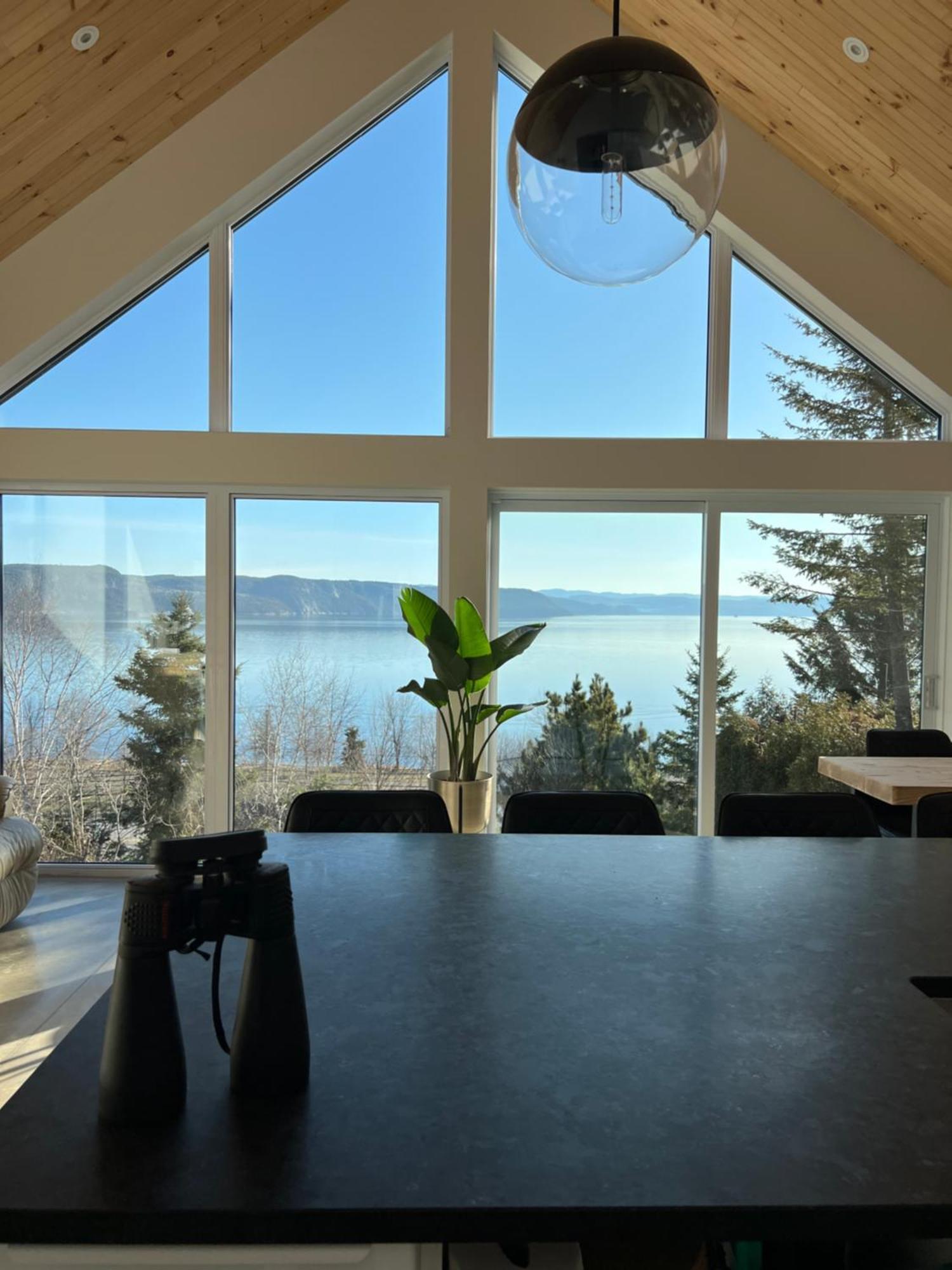 Magical Loft : Breathtaking View & Cozy Fireplace Chicoutimi Buitenkant foto